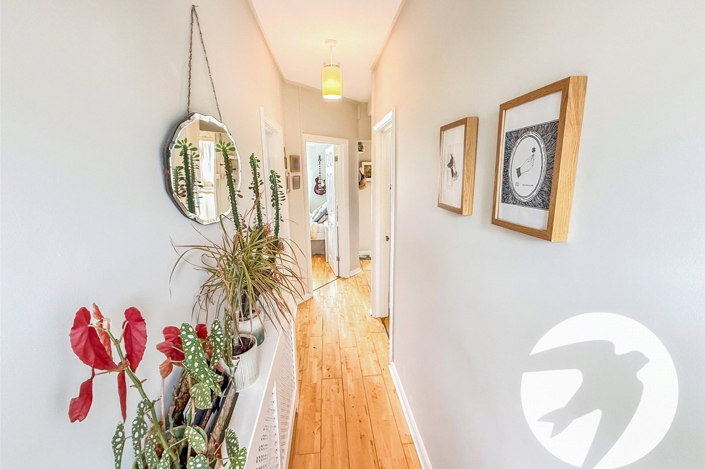 2 bedroom property for sale in London | Robinson Jackson