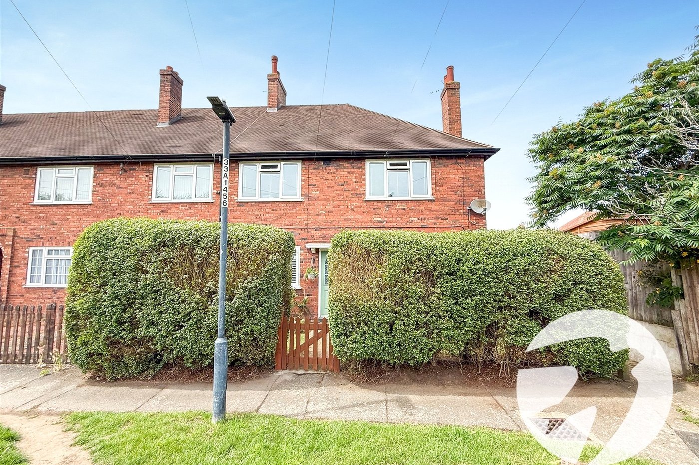 2 bedroom property for sale in London | Robinson Jackson