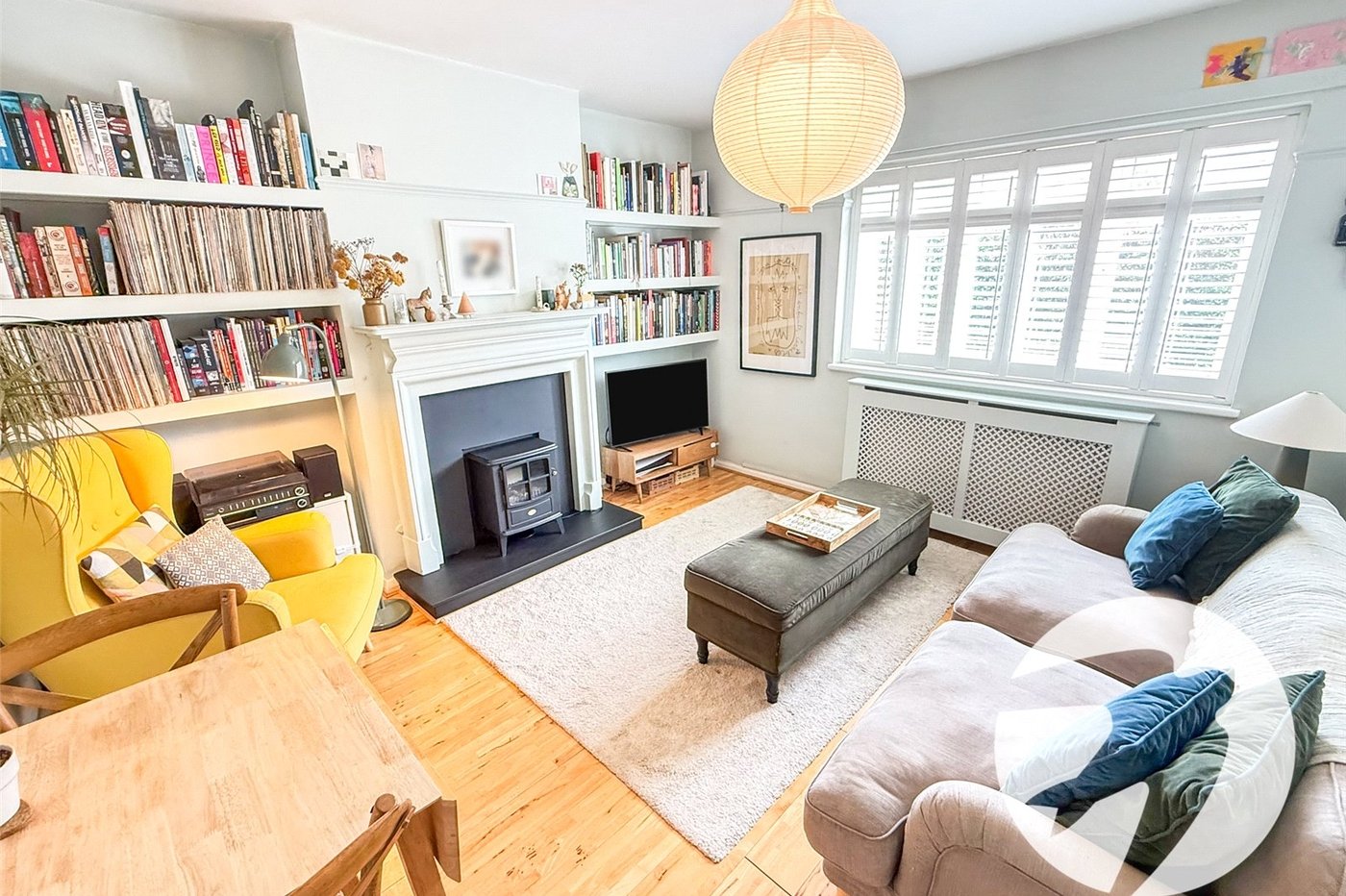 2 bedroom property for sale in London | Robinson Jackson