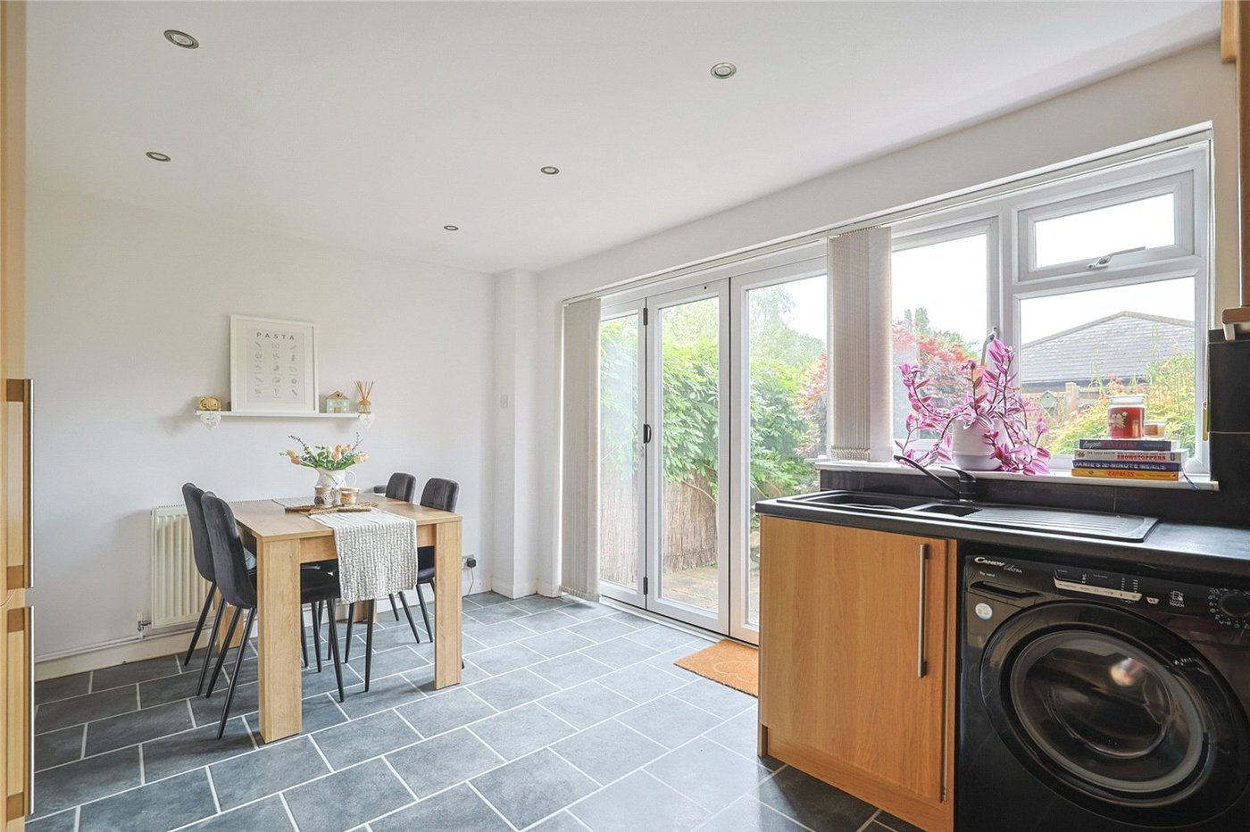 3 bedroom house for sale in Newington | Robinson Michael & Jackson