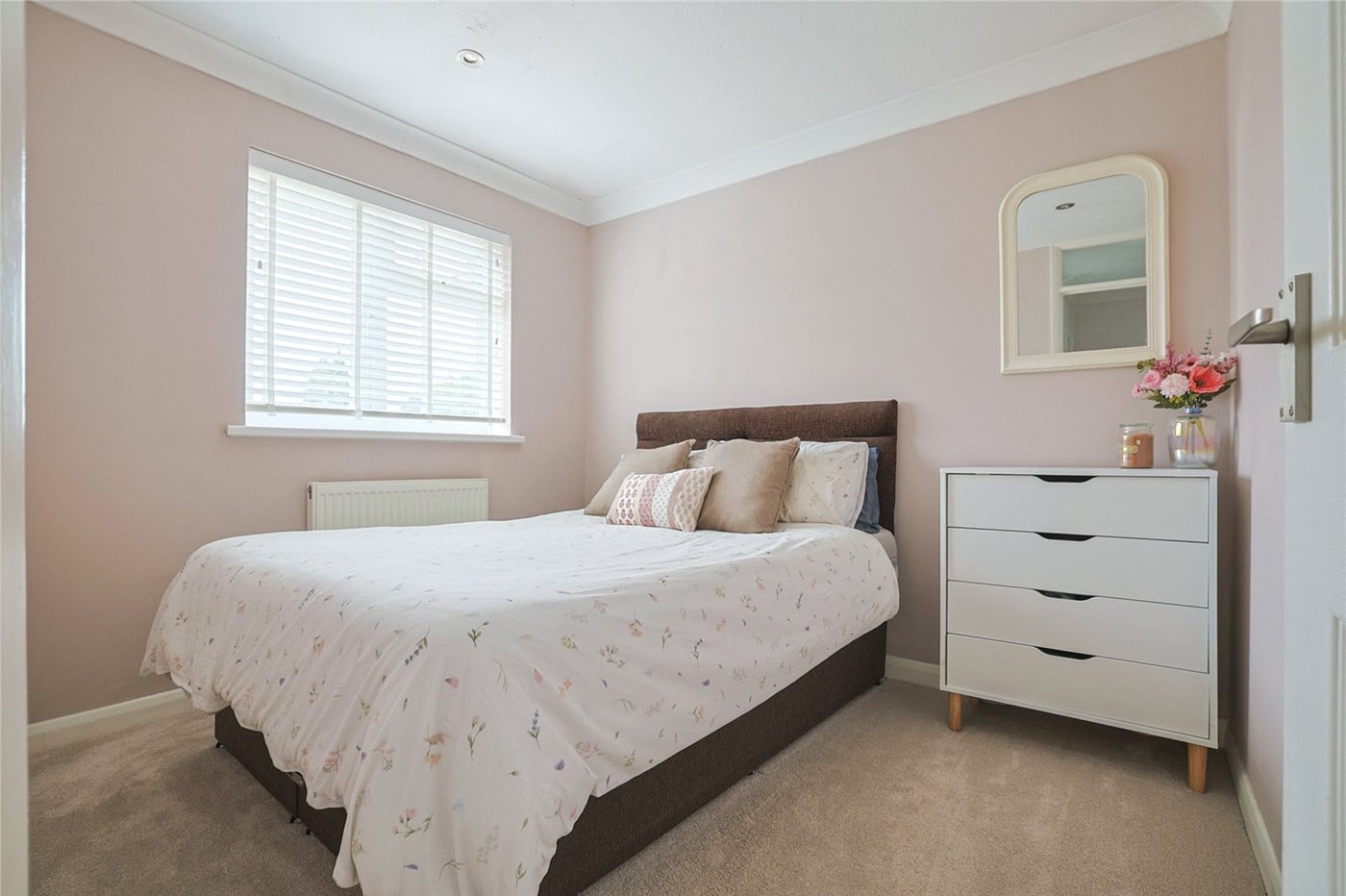 3 bedroom house for sale in Newington | Robinson Michael & Jackson