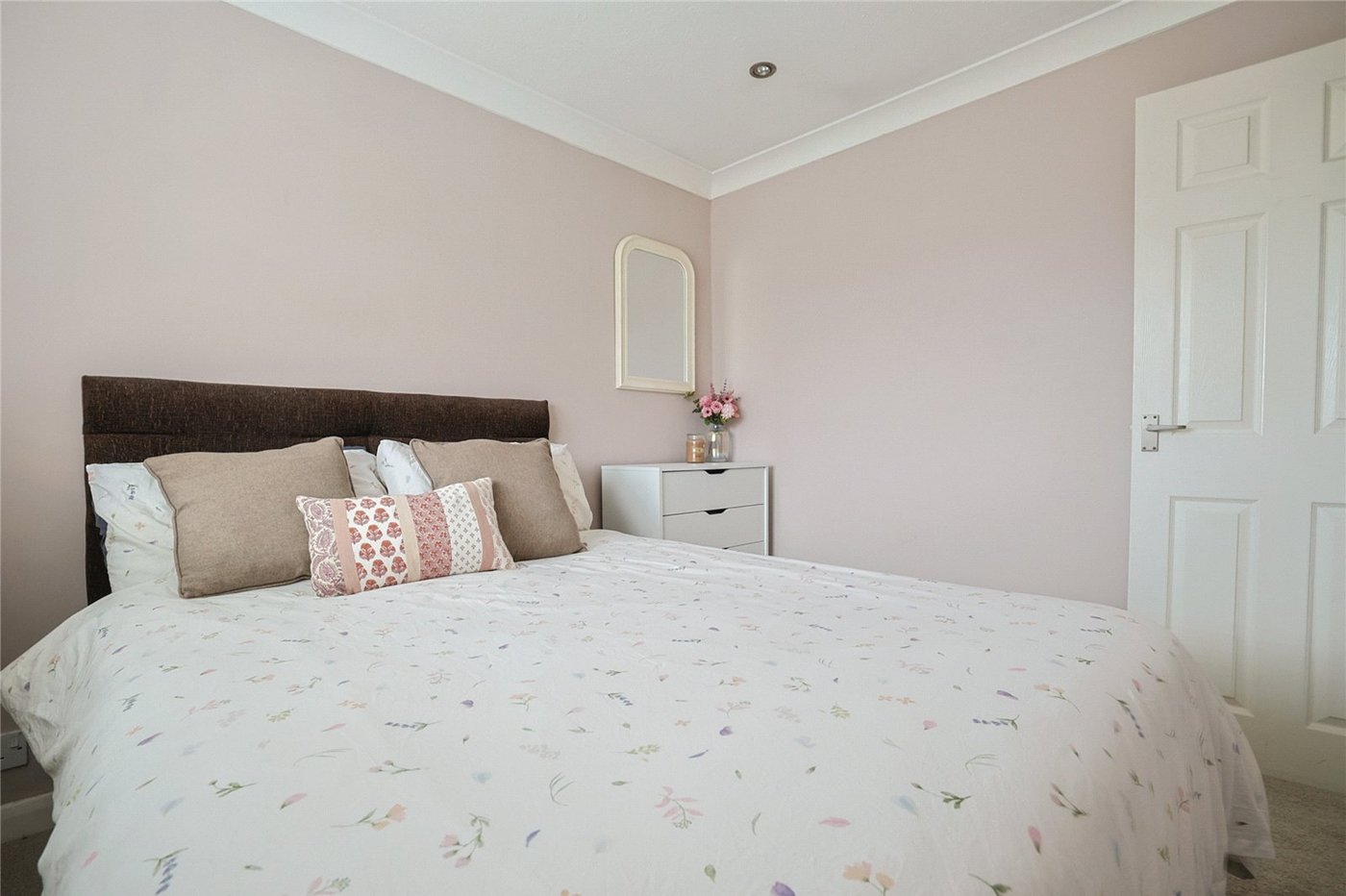 3 bedroom house for sale in Newington | Robinson Michael & Jackson