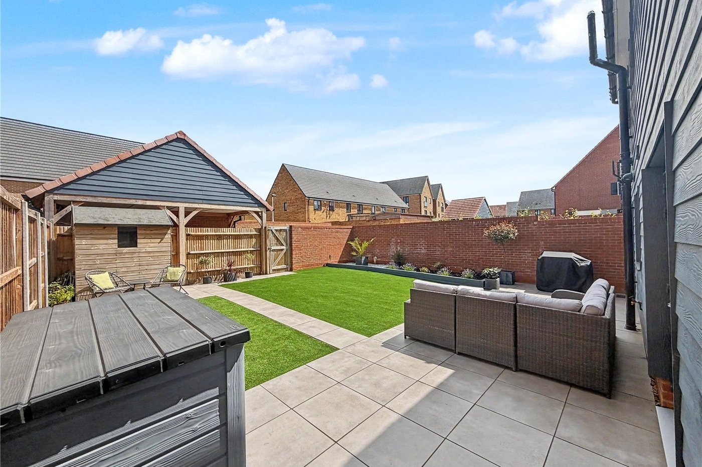 4 bedroom house for sale in Rainham | Robinson Michael & Jackson
