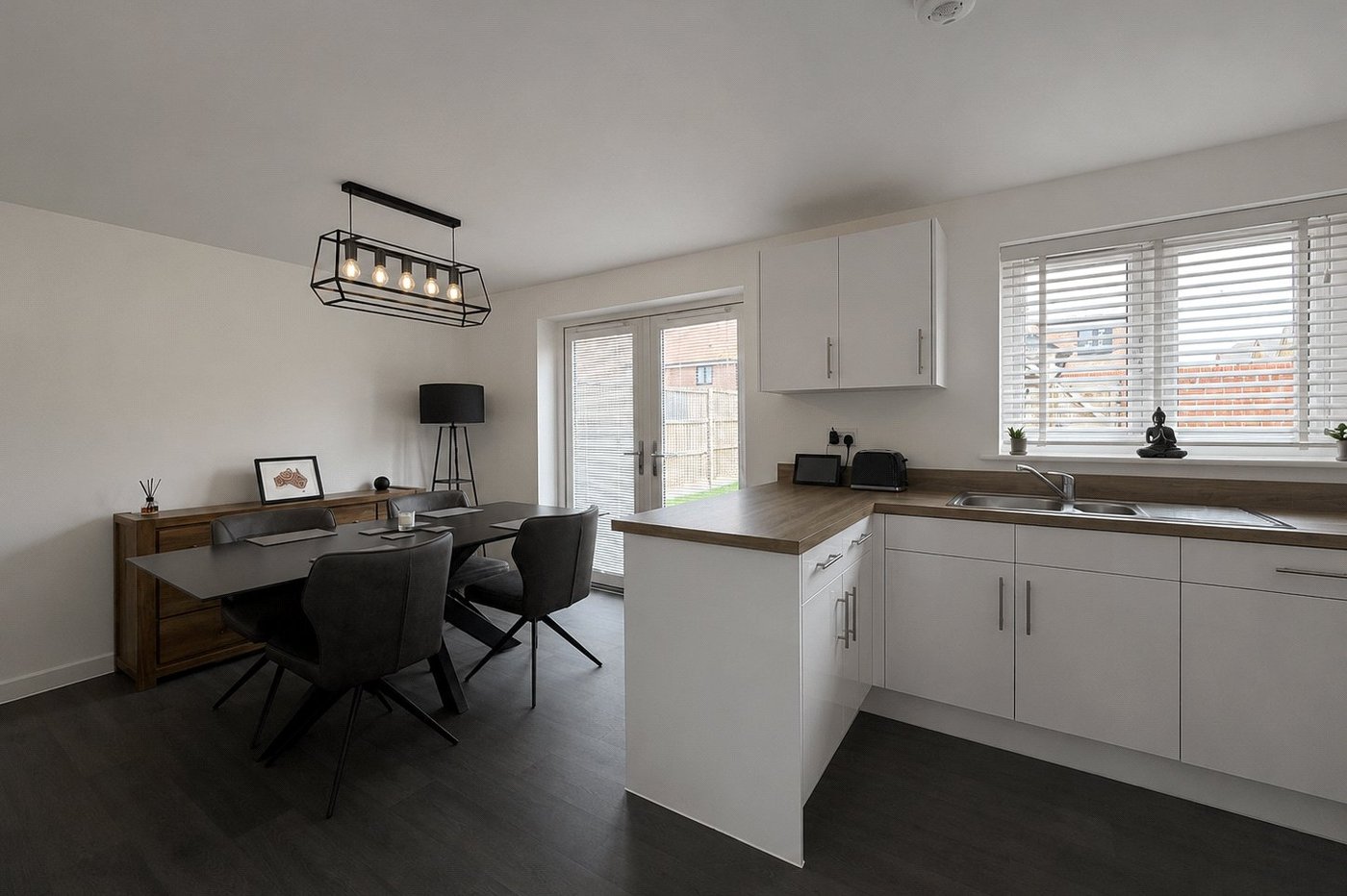 4 bedroom house for sale in Rainham | Robinson Michael & Jackson