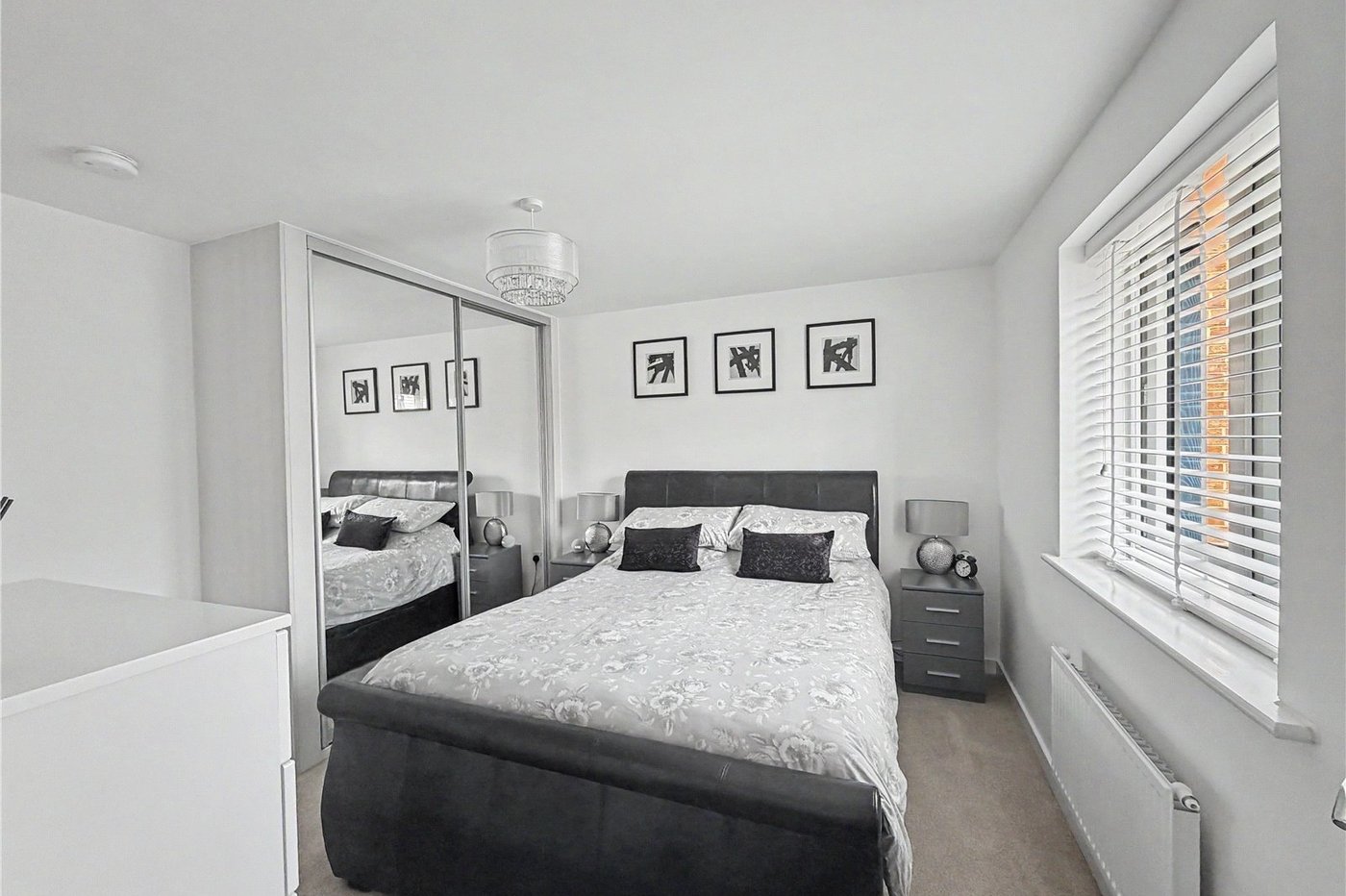 4 bedroom house for sale in Rainham | Robinson Michael & Jackson