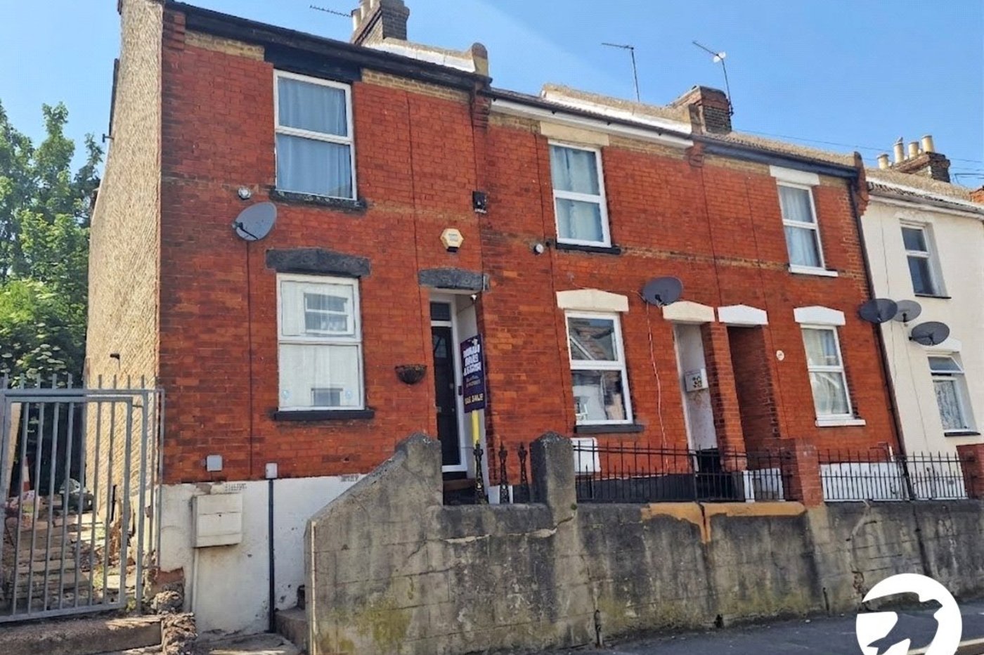 2 bedroom house for sale in Rochester | Robinson Michael & Jackson