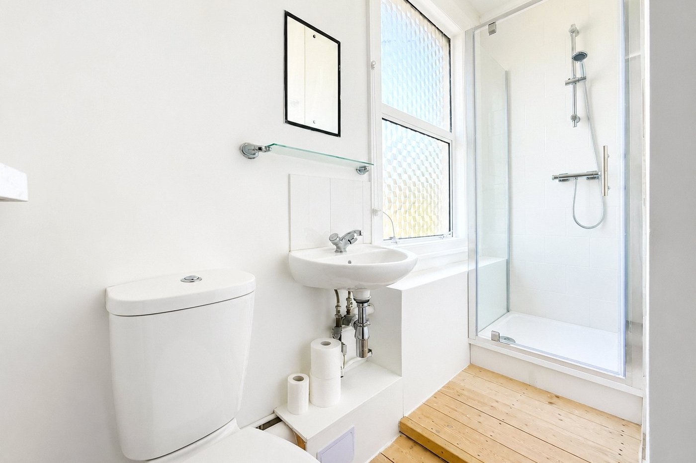 2 bedroom property for sale in London | Robinson Jackson