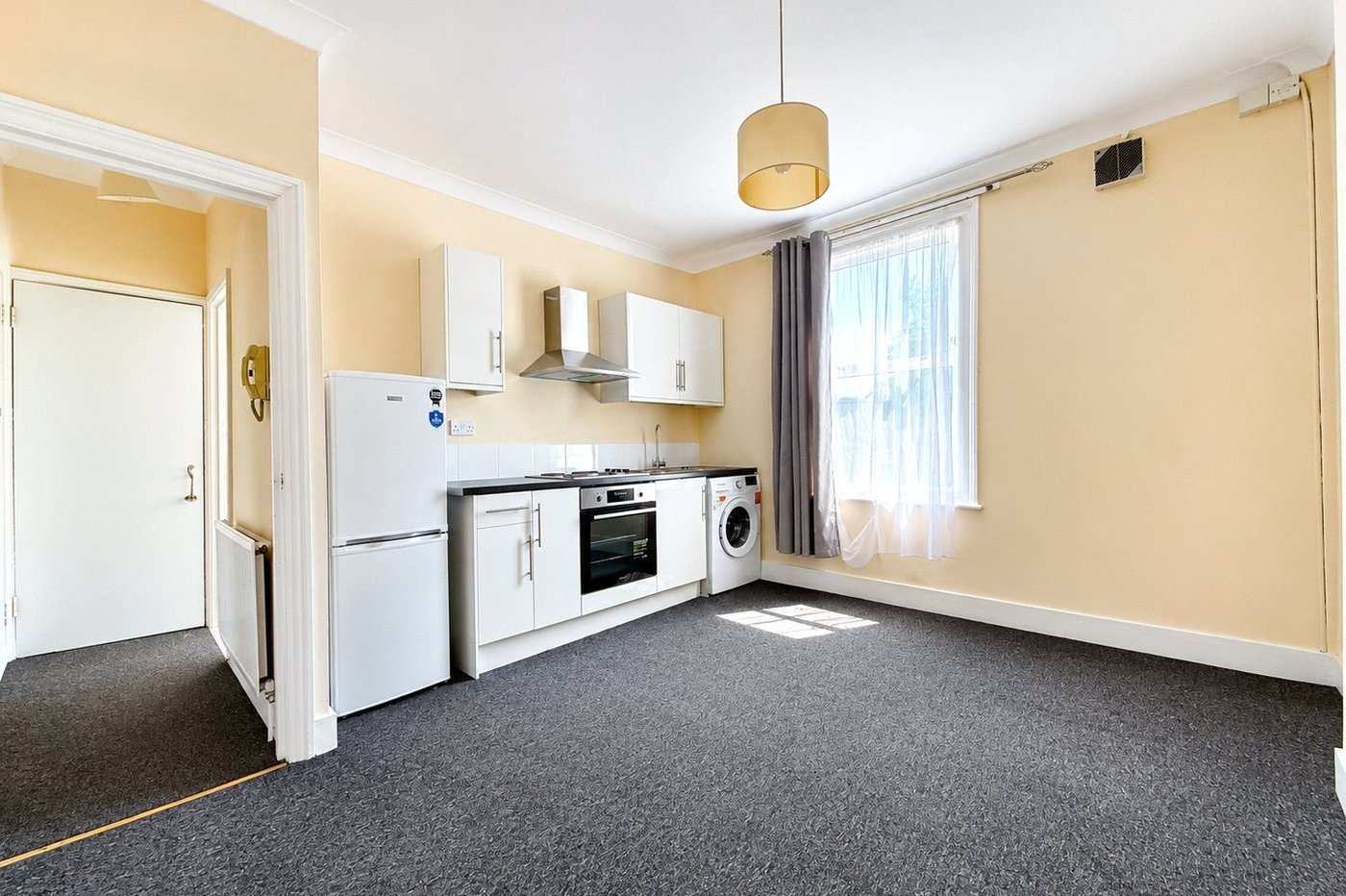 2 bedroom property for sale in London | Robinson Jackson