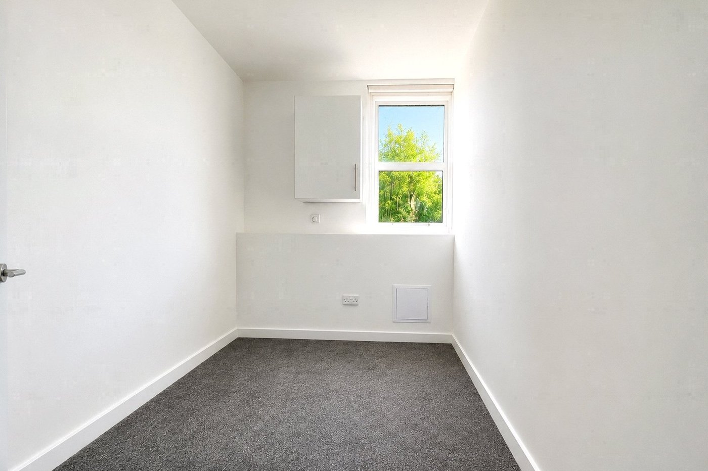 2 bedroom property for sale in London | Robinson Jackson
