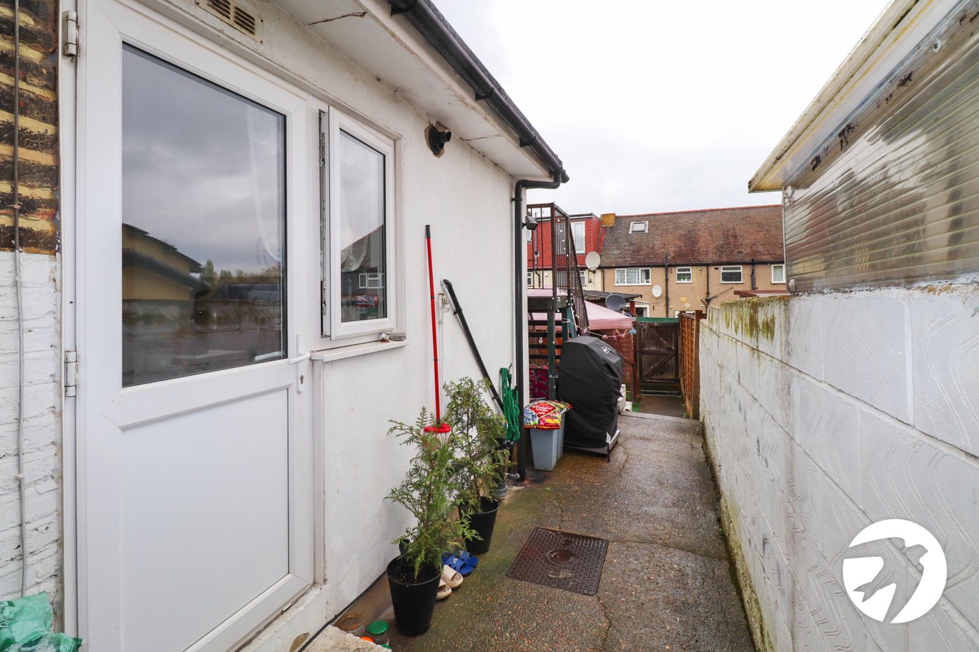 2 bedroom property for sale in Belvedere | Robinson Jackson