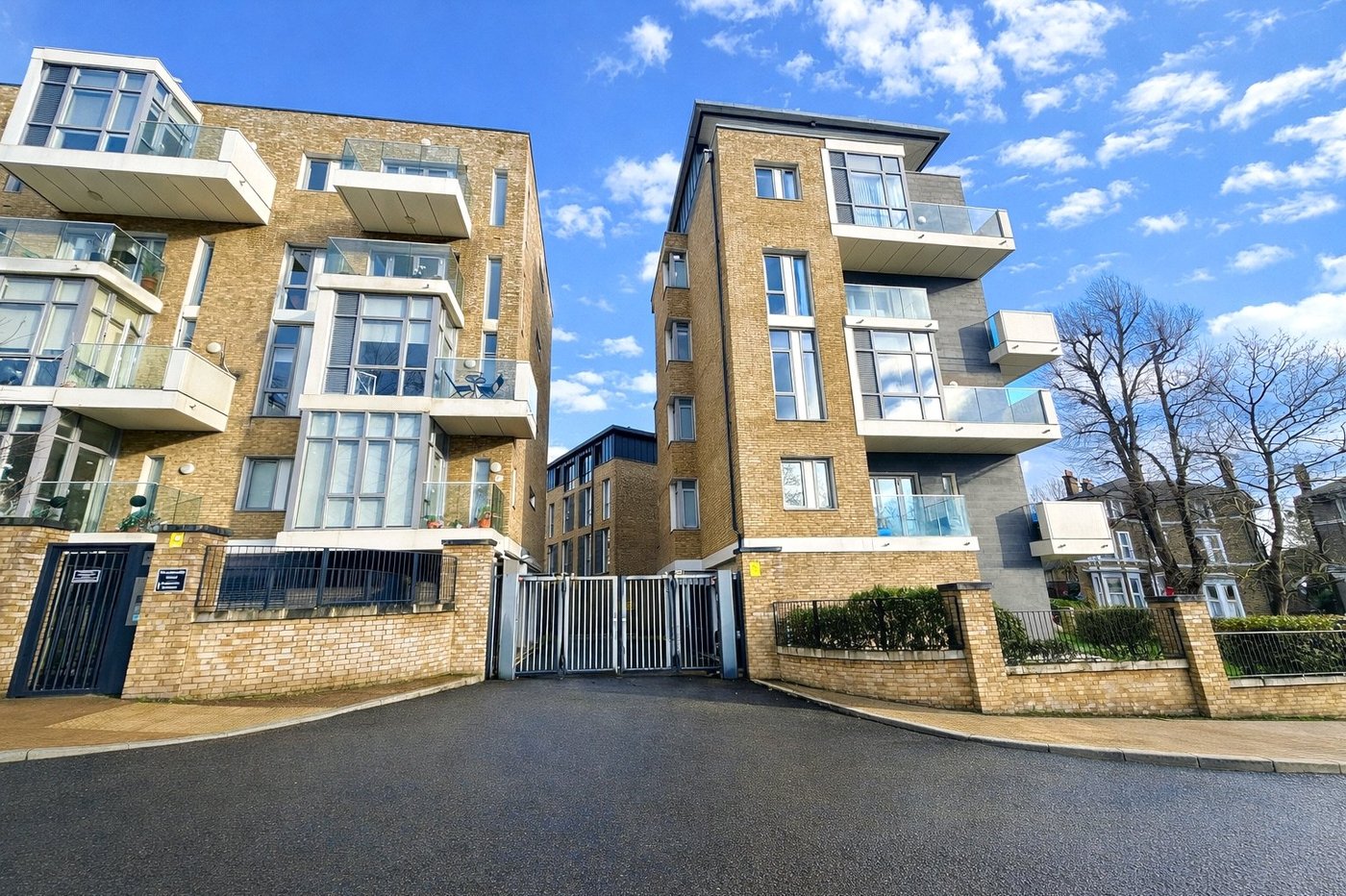 3 bedroom property for sale in Middleton Way | Robinson Jackson