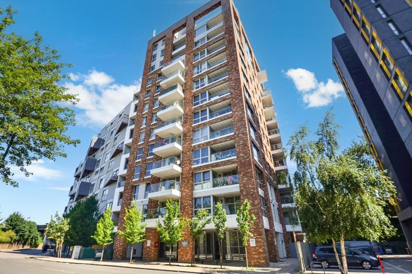 2 bedroom property for sale in London | Robinson Jackson