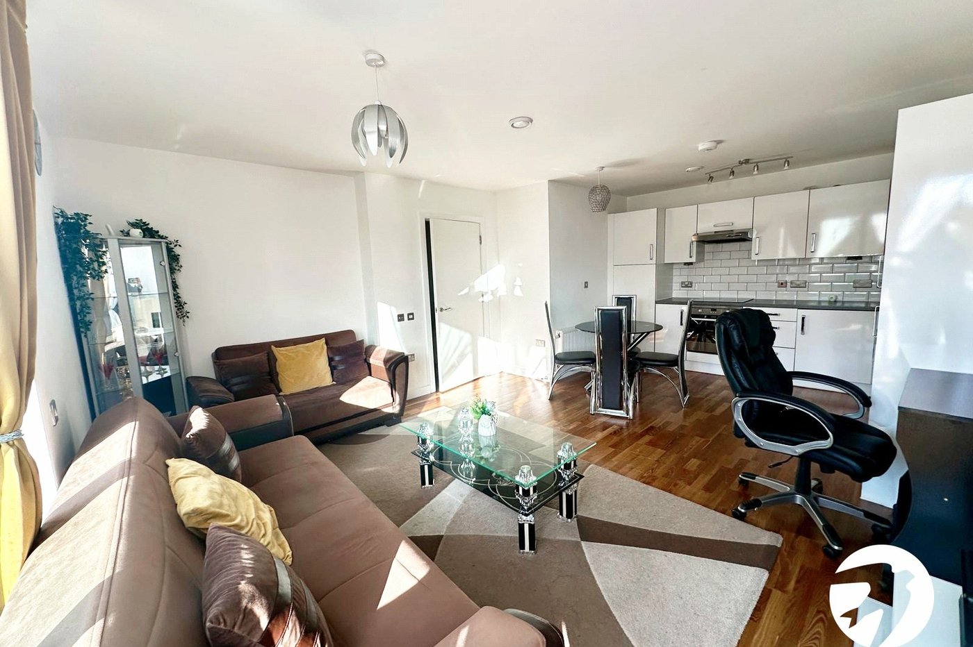 2 bedroom property for sale in London | Robinson Jackson