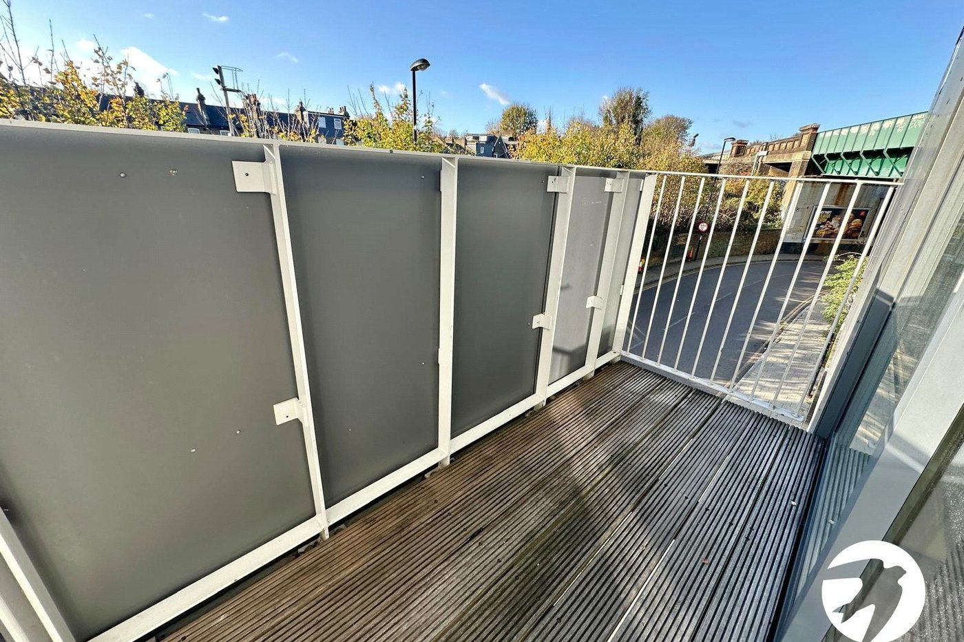 2 bedroom property for sale in London | Robinson Jackson