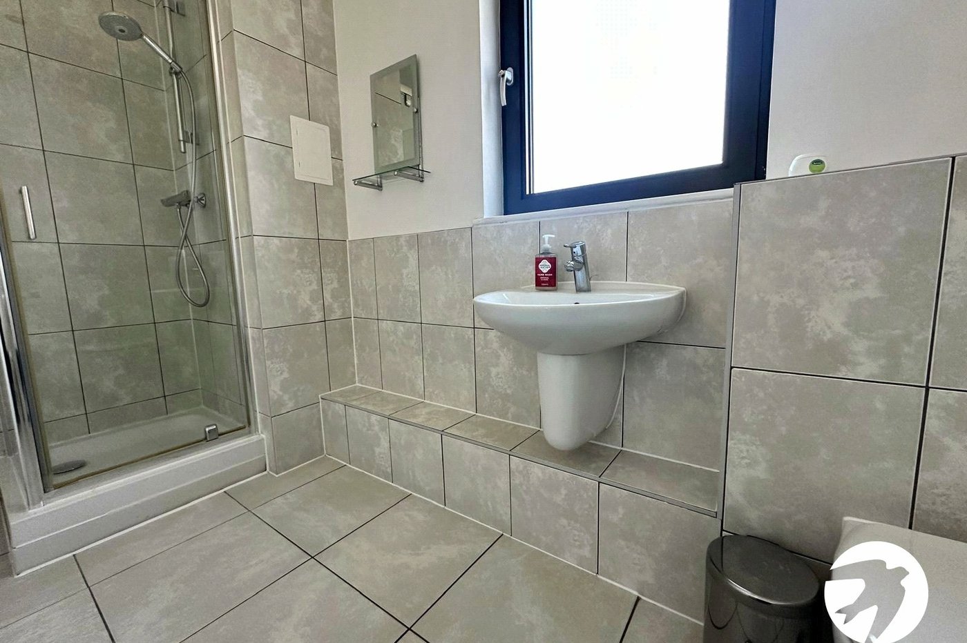 2 bedroom property for sale in London | Robinson Jackson