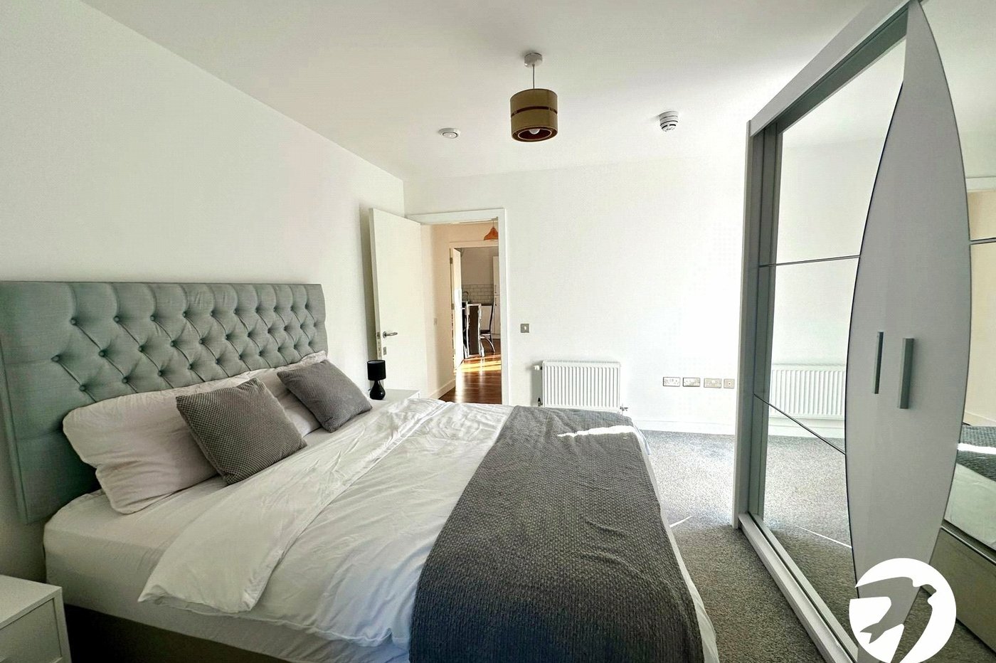 2 bedroom property for sale in London | Robinson Jackson