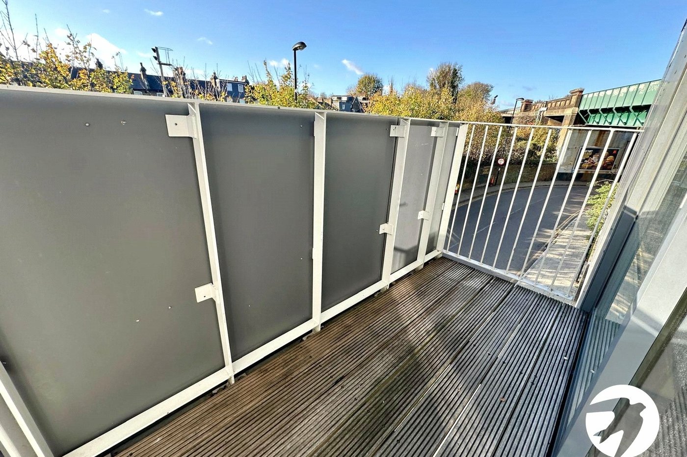 2 bedroom property for sale in London | Robinson Jackson