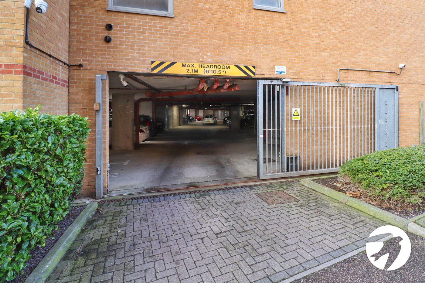 2 bedroom property for sale in London | Robinson Jackson