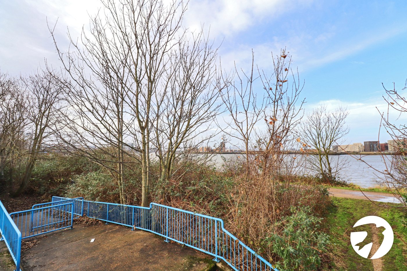 2 bedroom property for sale in London | Robinson Jackson