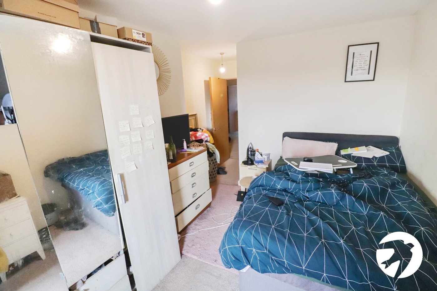 2 bedroom property for sale in London | Robinson Jackson