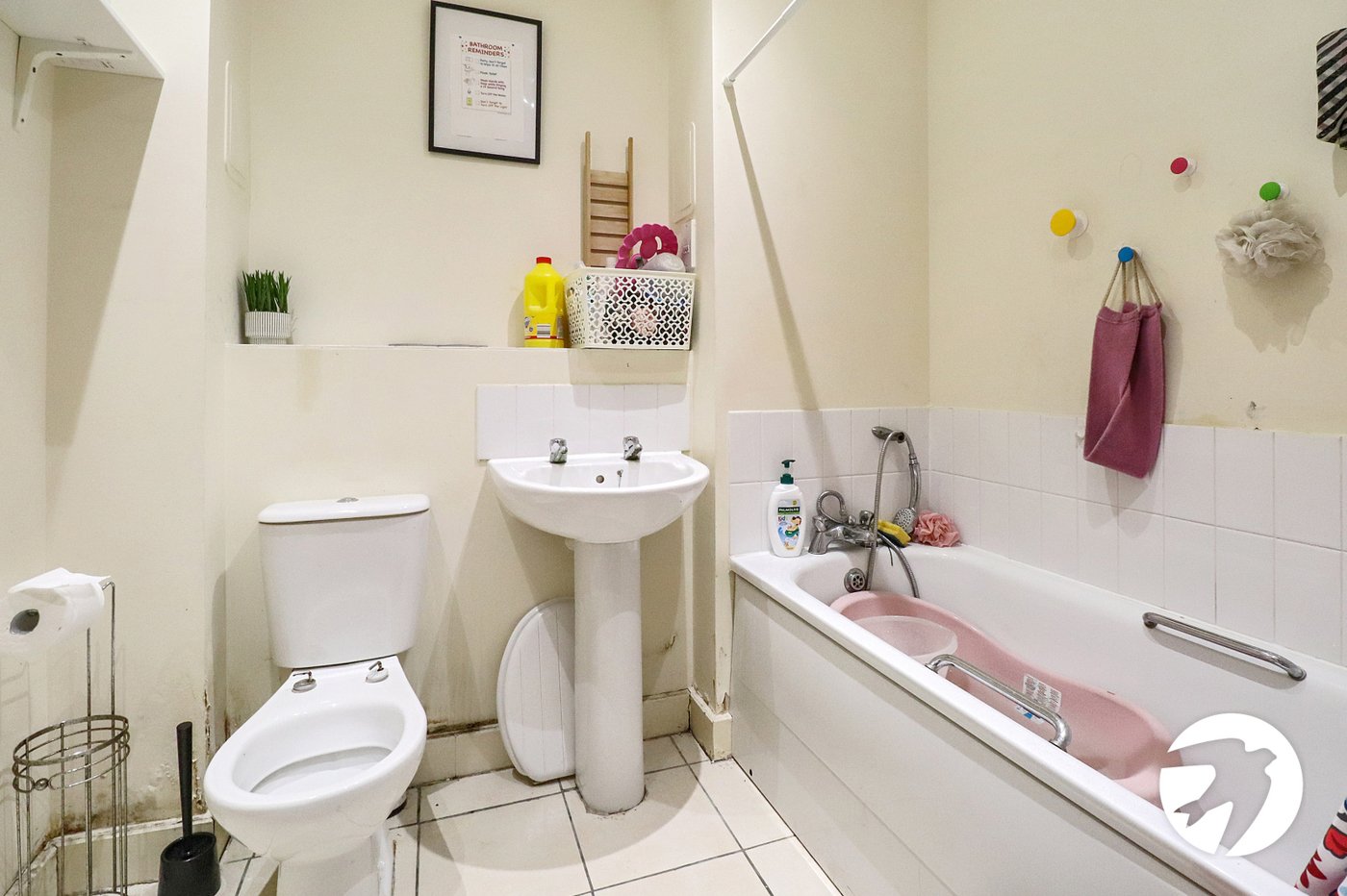 2 bedroom property for sale in London | Robinson Jackson