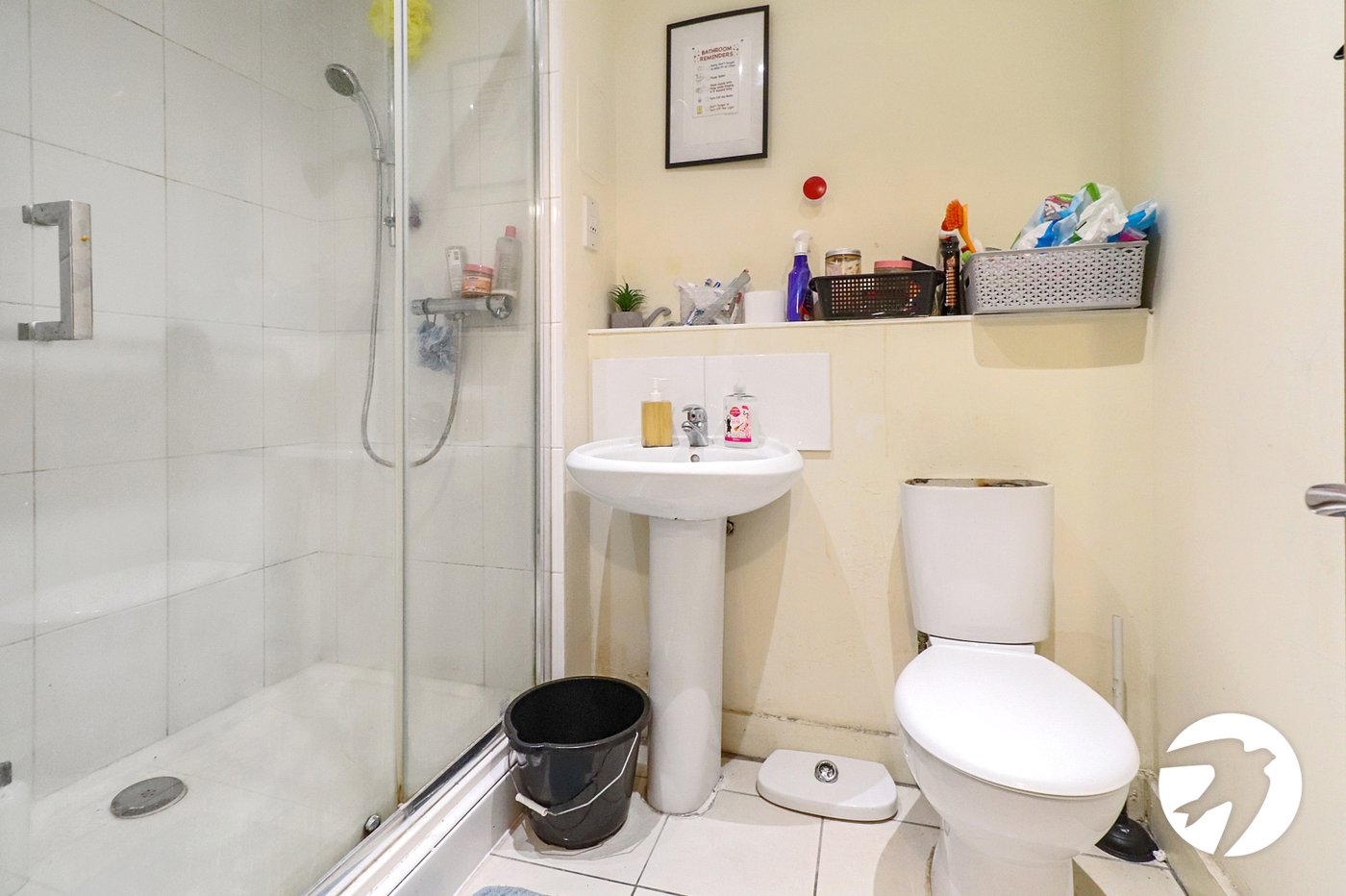 2 bedroom property for sale in London | Robinson Jackson