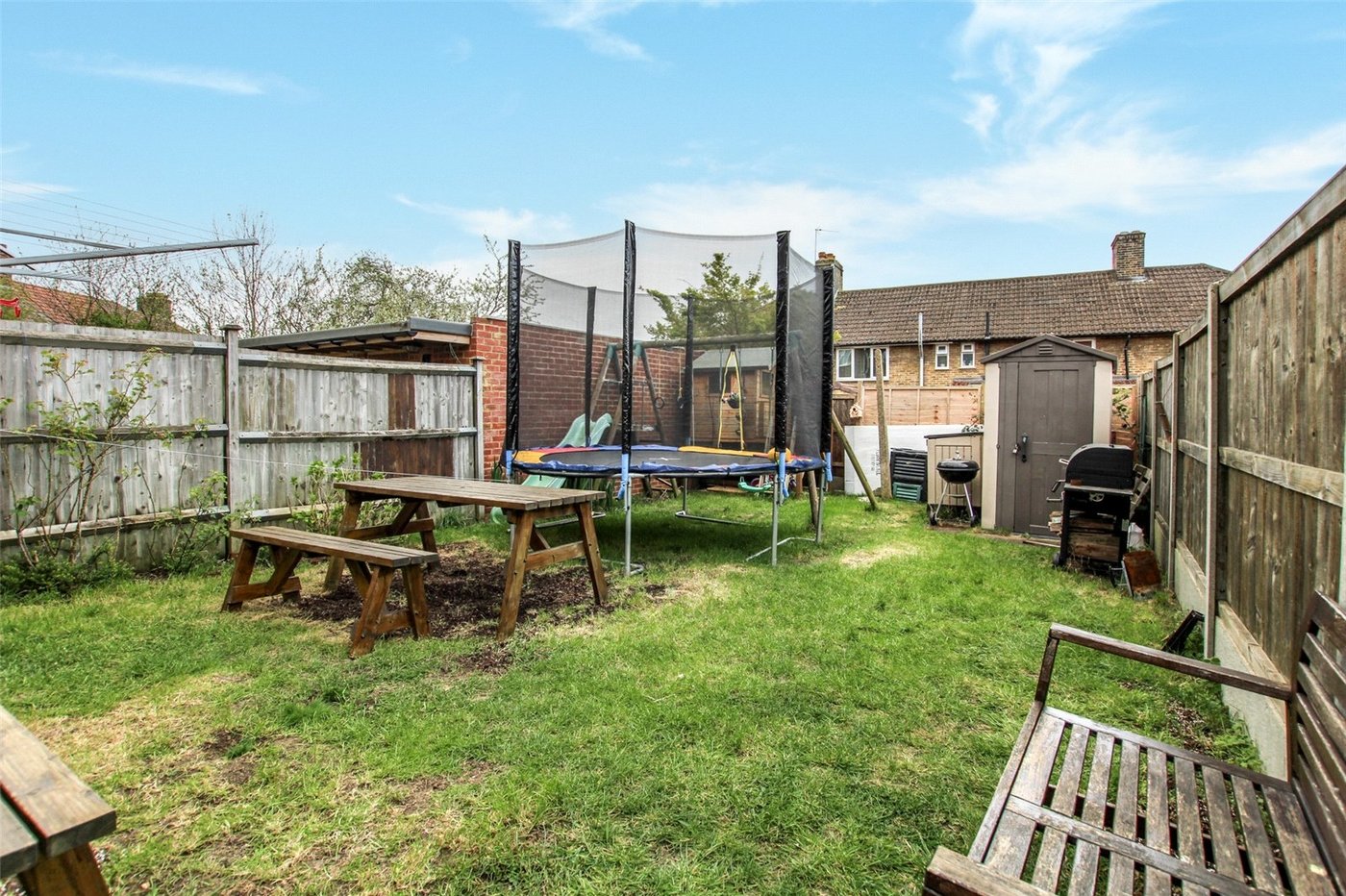 3 bedroom house for sale in London | Robinson Jackson