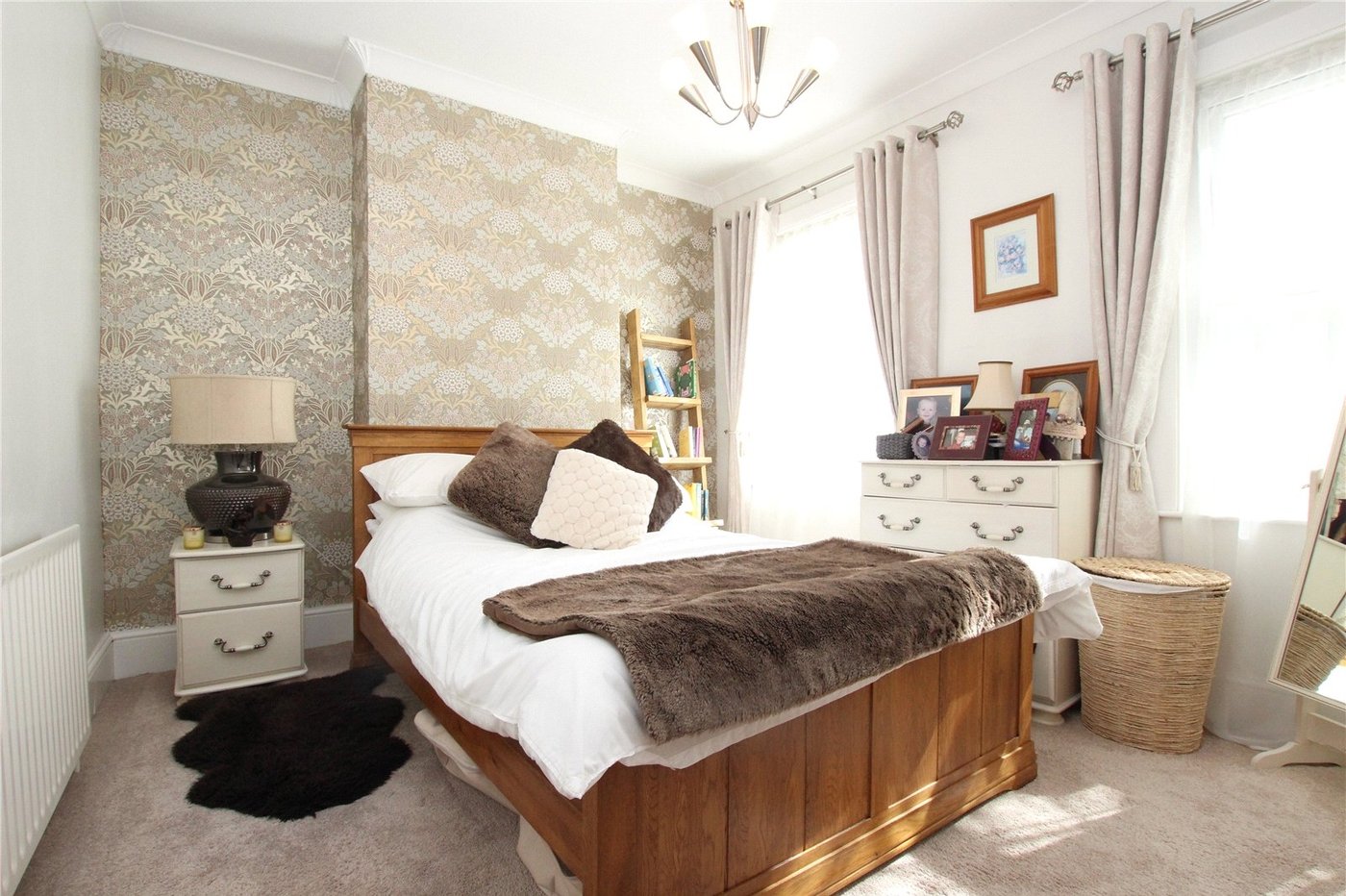 2 bedroom house for sale in Plumstead Common | Robinson Jackson