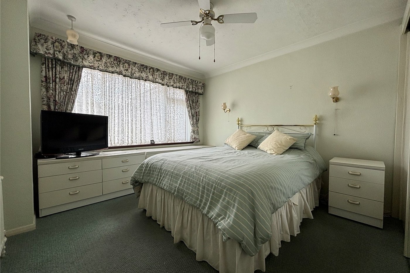 3 bedroom bungalow for sale in Bluebell Hill | Robinson Michael & Jackson