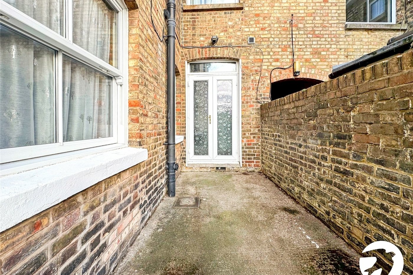 1 bedroom property for sale in Maidstone | Robinson Michael & Jackson