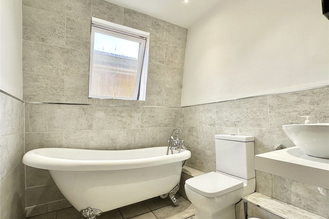 4 bedroom house for sale in Hextable | Robinson Jackson