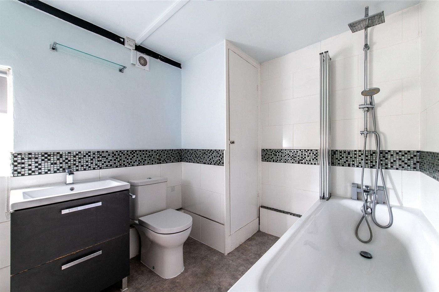 2 bedroom house for sale in Maidstone | Robinson Michael & Jackson