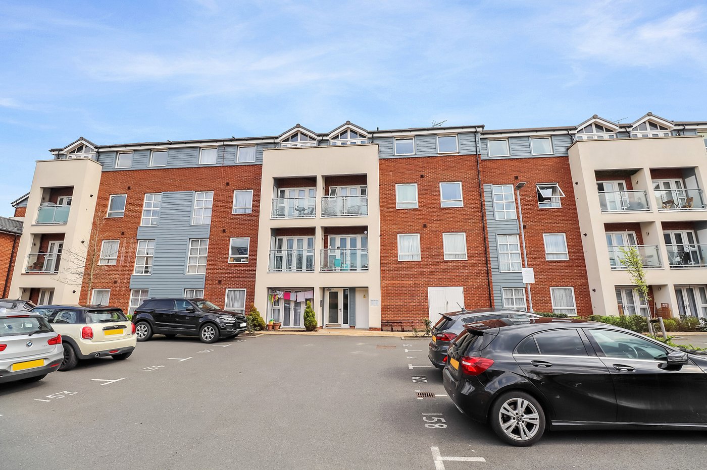 2 bedroom property for sale in Belvedere | Robinson Jackson