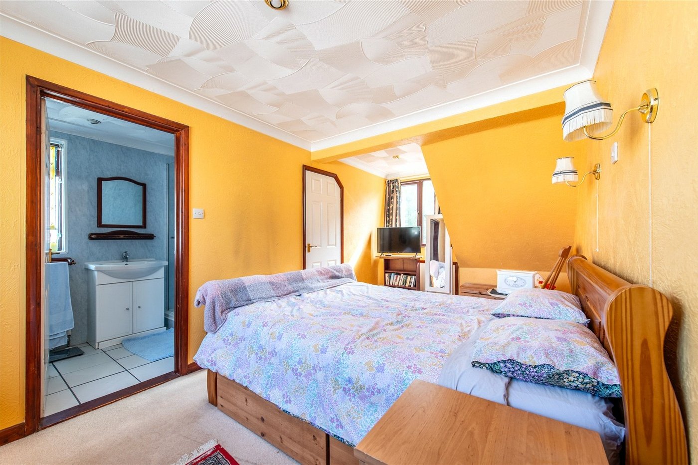 3 bedroom bungalow for sale in Cliffe Woods | Robinson Michael & Jackson