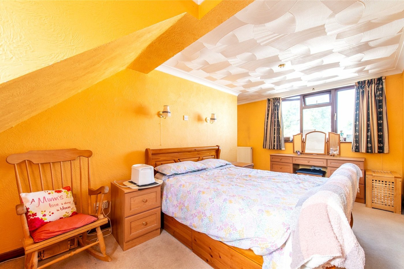 3 bedroom bungalow for sale in Cliffe Woods | Robinson Michael & Jackson