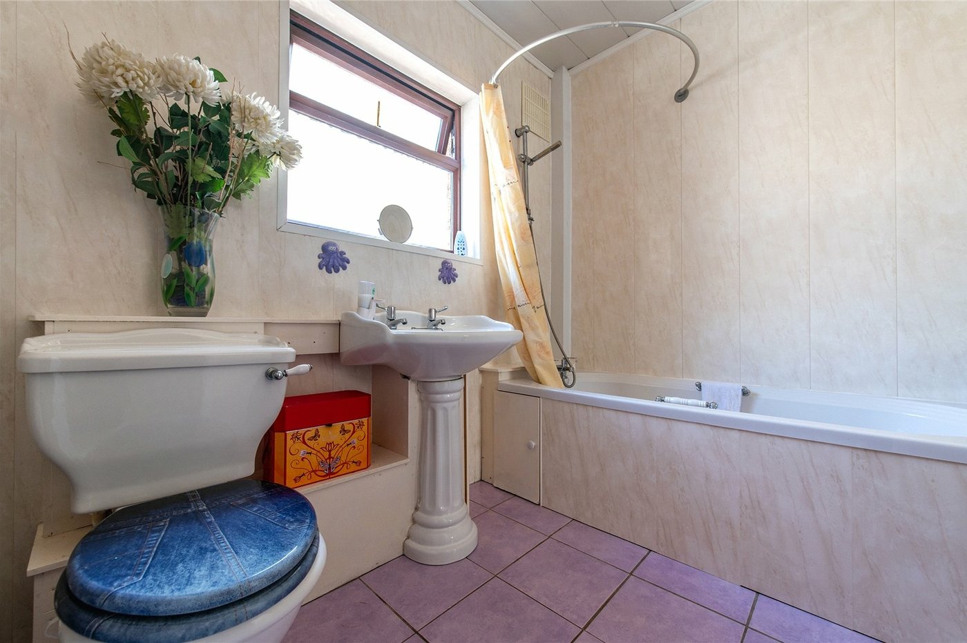 3 bedroom bungalow for sale in Cliffe Woods | Robinson Michael & Jackson