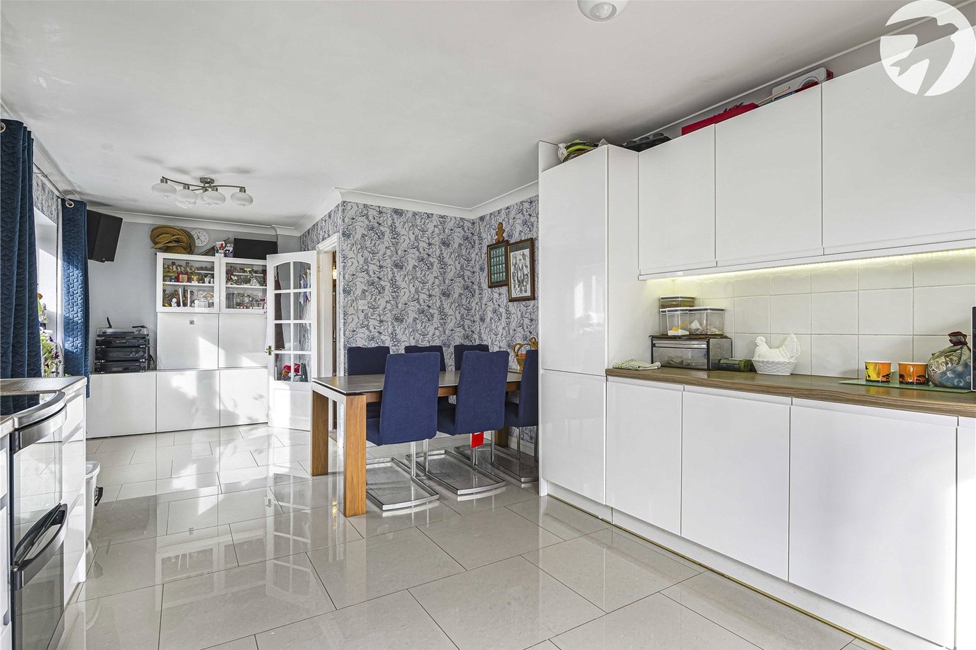 3 bedroom house for sale in Cliffe Woods | Robinson Michael & Jackson