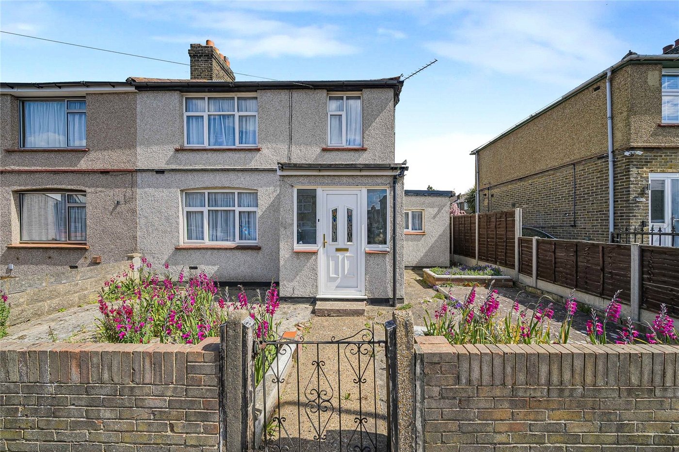 3 bedroom house for sale in Swanscombe | Robinson Jackson
