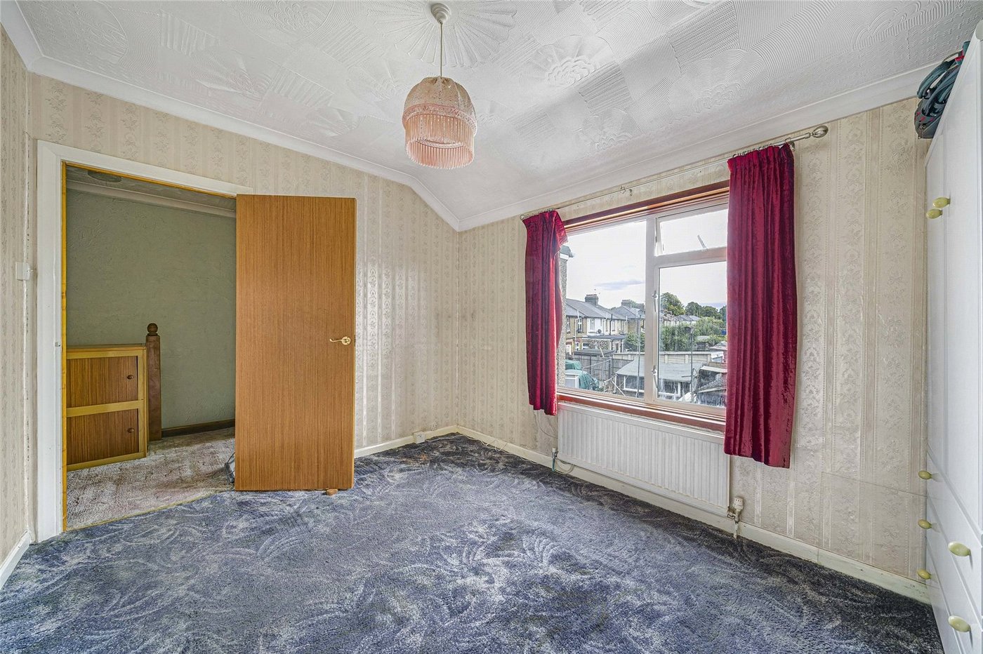 3 bedroom house for sale in Swanscombe | Robinson Jackson