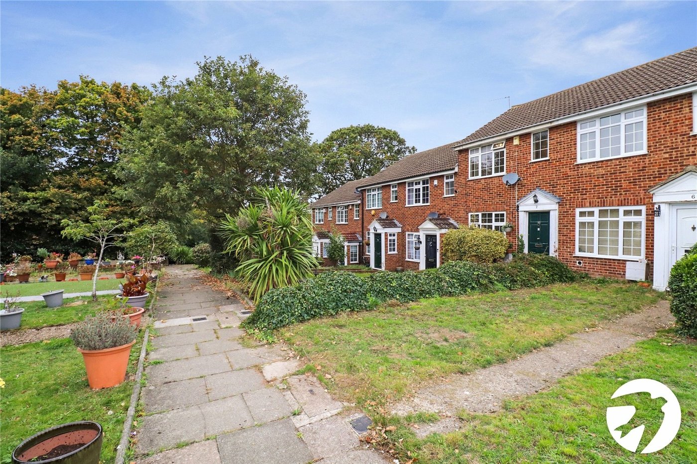 2 bedroom house for sale in London | Robinson Jackson