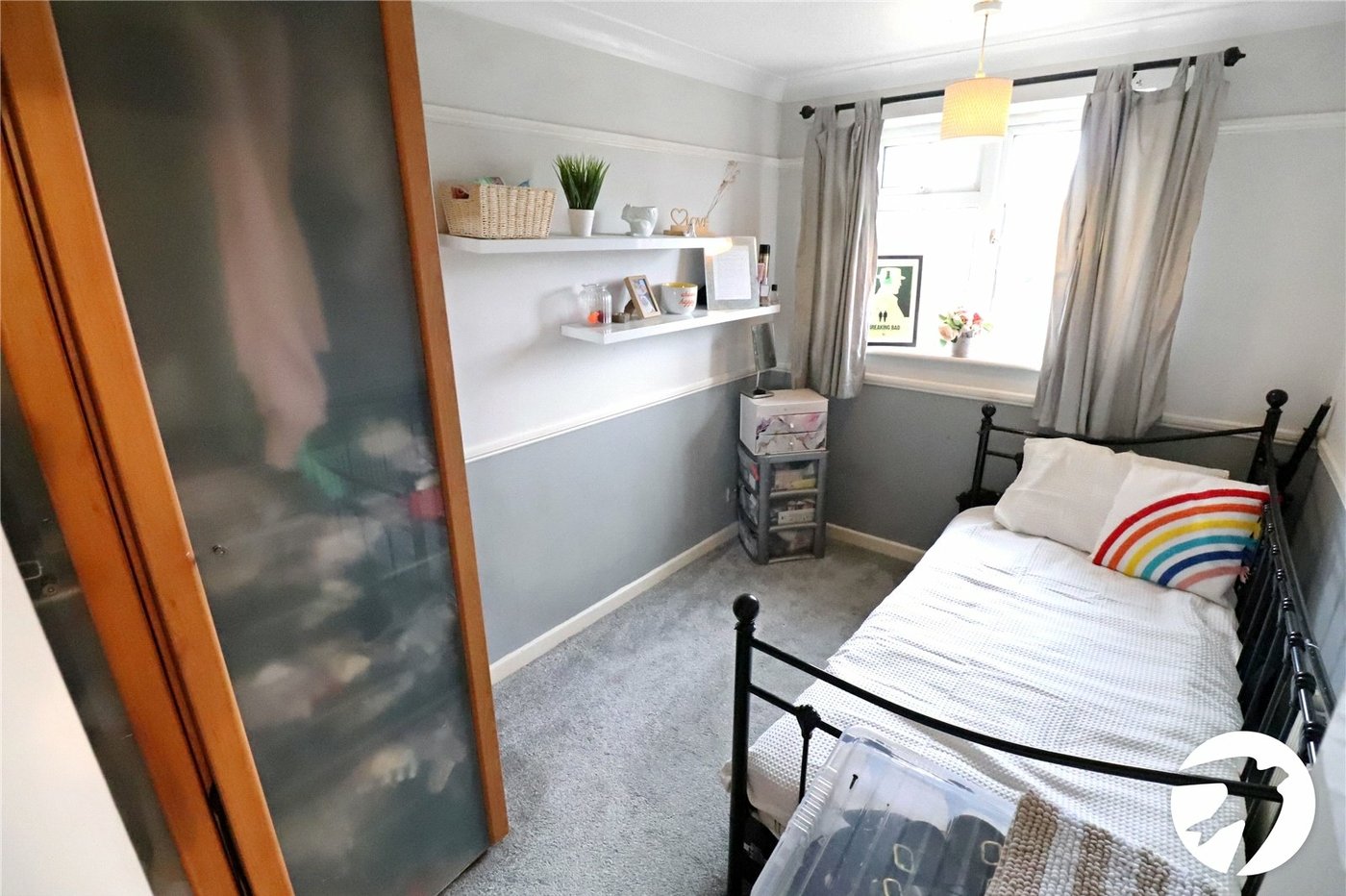 2 bedroom house for sale in London | Robinson Jackson