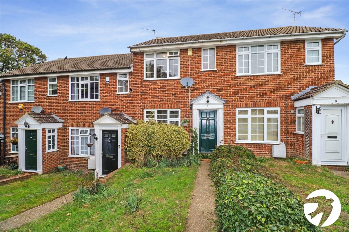2 bedroom house for sale in London | Robinson Jackson