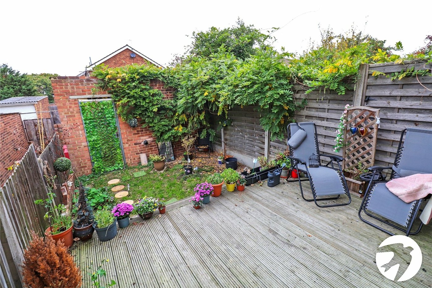 2 bedroom house for sale in London | Robinson Jackson