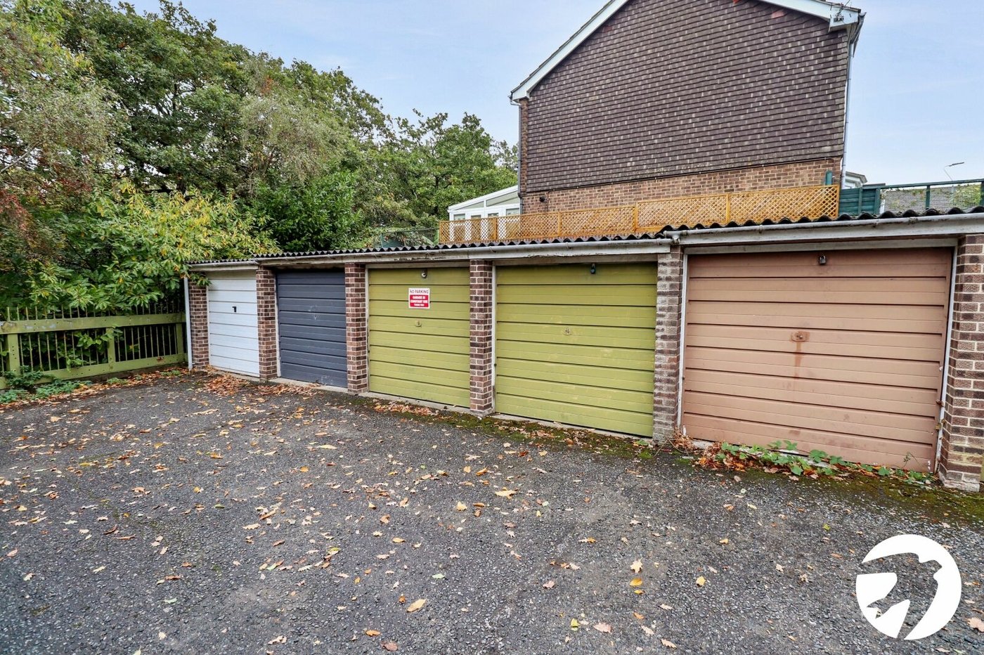 2 bedroom house for sale in London | Robinson Jackson