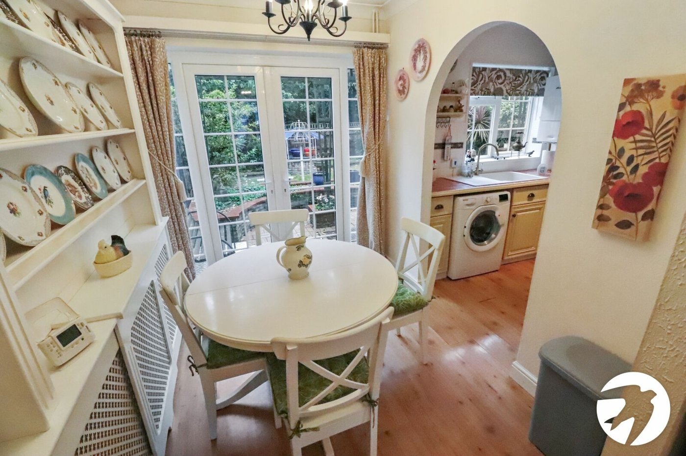 2 bedroom house for sale in London | Robinson Jackson