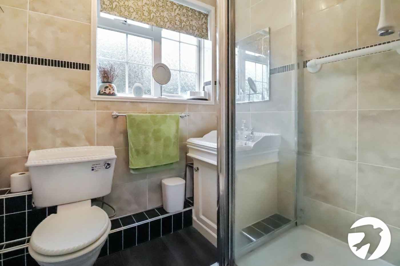 2 bedroom house for sale in London | Robinson Jackson