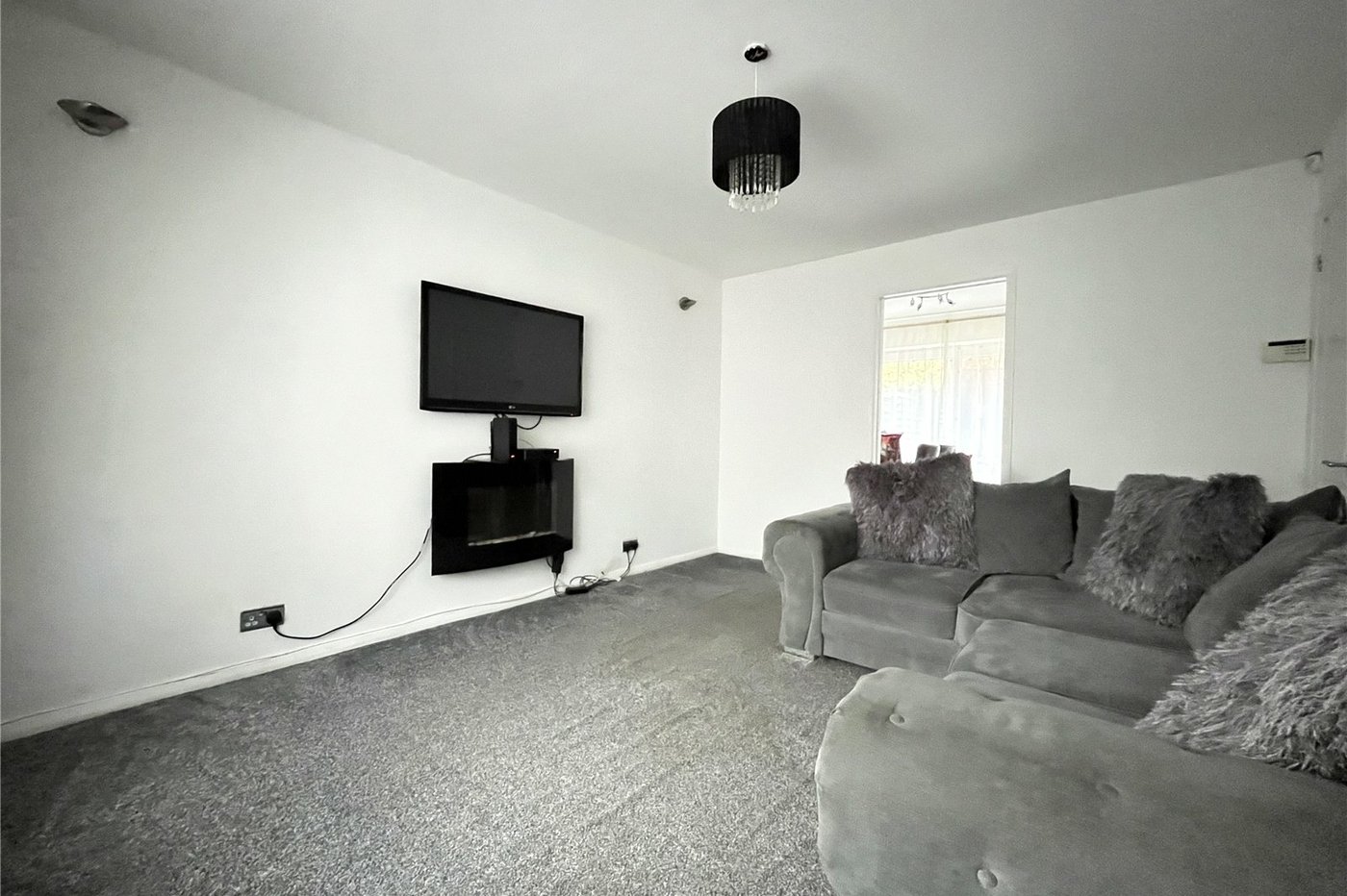 2 bedroom house to rent in Chatham | Robinson Michael & Jackson