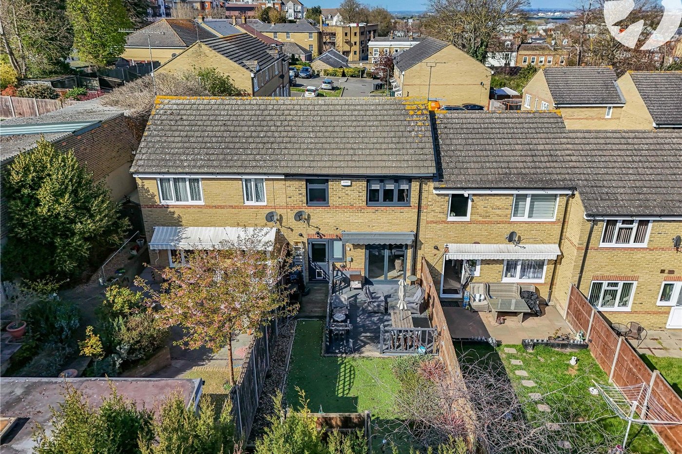 2 bedroom house for sale in West Dartford | Robinson Jackson