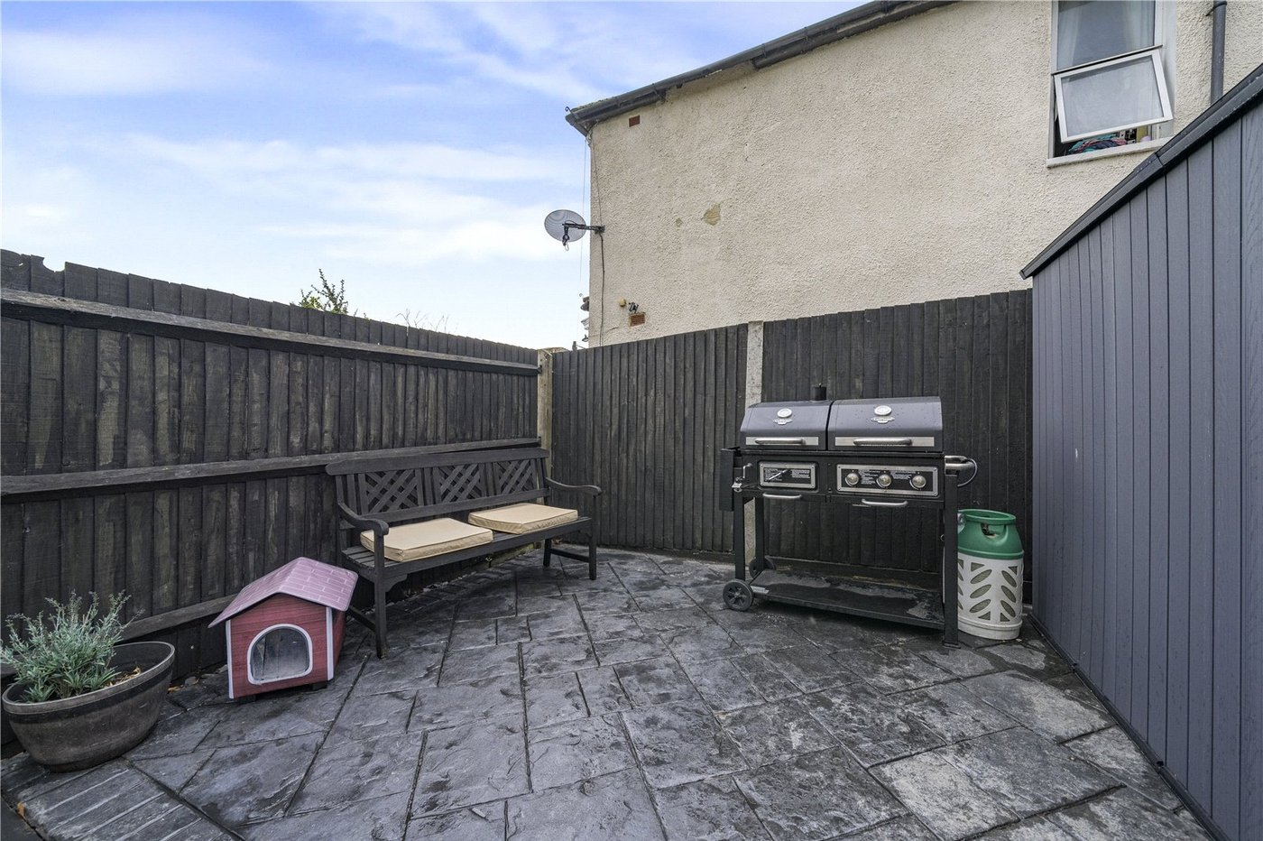 3 bedroom house for sale in West Dartford | Robinson Jackson