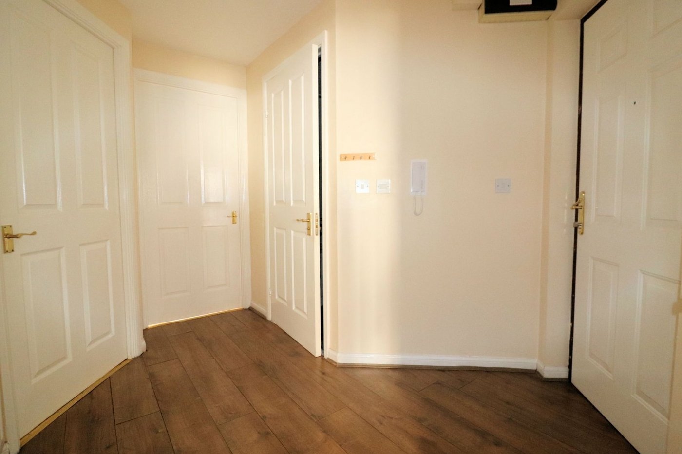 2 bedroom property for sale in Chichester Wharf | Robinson Jackson